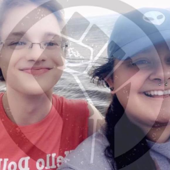 Meet your Posher, Emily - Picture 1 of 1